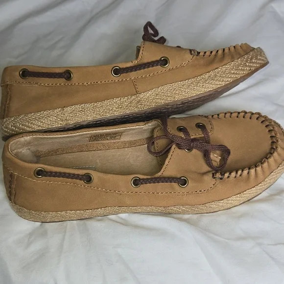 UGG TYLIN 6 NWOB DECK SHOE Chestnut Nubuck Leather Lamb Fur Lined Boat Classic - Picture 12 of 16